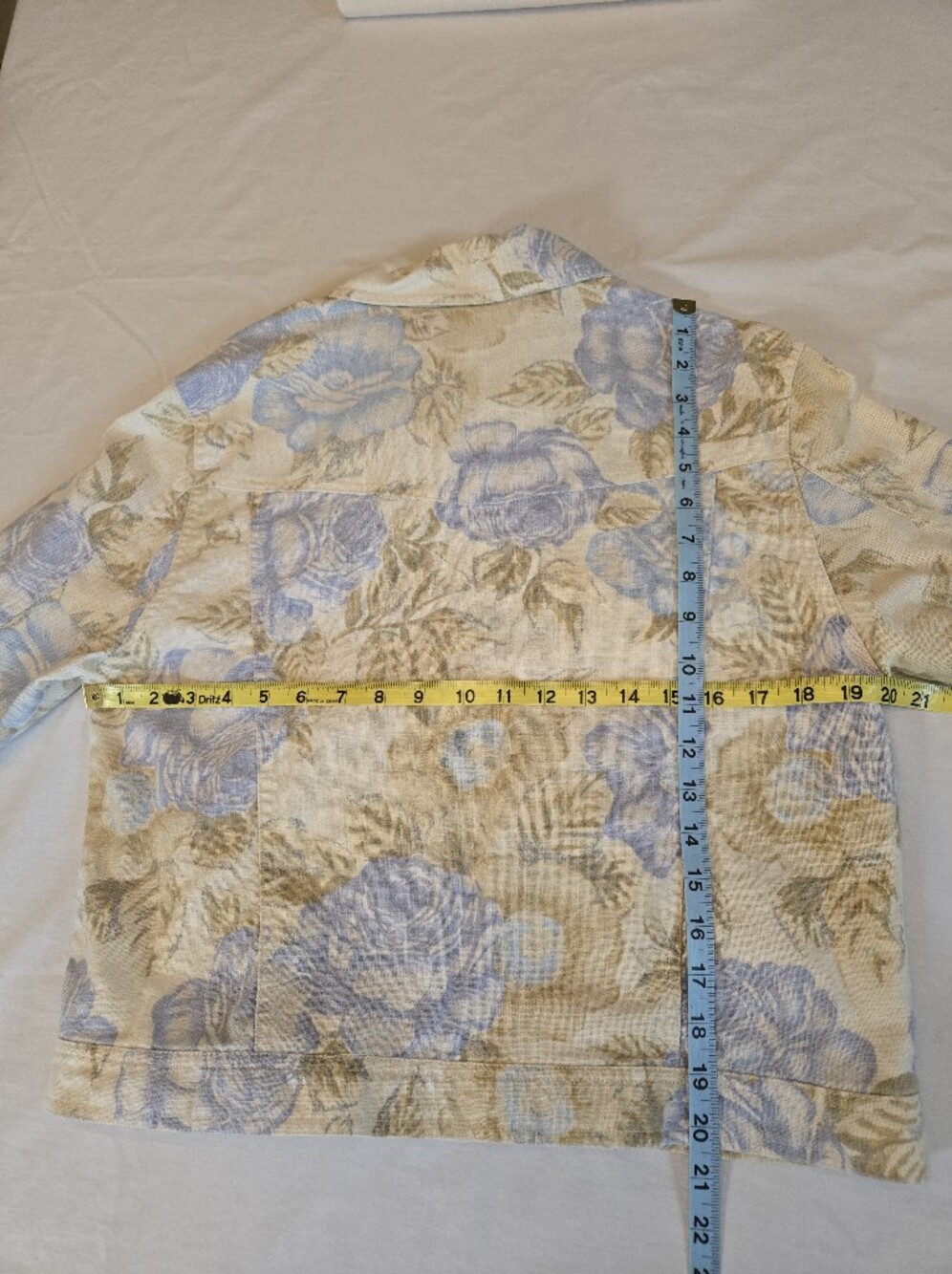Vintage Bill Blass Floral Button-Front Linen/Cotton Jacket in Light Blue & Cream - Picture 9 of 13